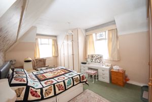 Bed 1- click for photo gallery